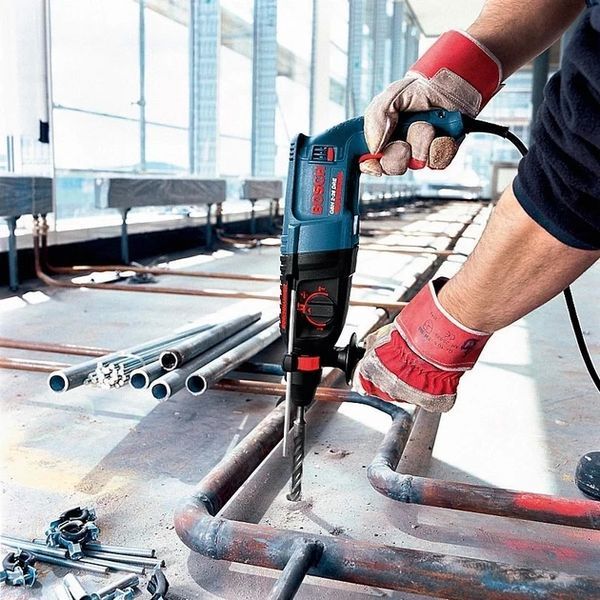 Перфоратор прямий Bosch Professional GBH 2-26 DRE 800 Вт мережевий перфоратор MGT-2-26 DRE фото