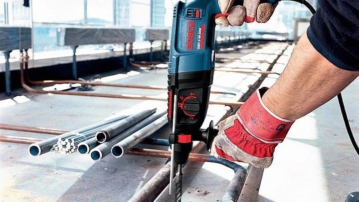 Перфоратор прямий Bosch Professional GBH 2-26 DRE 800 Вт мережевий перфоратор MGT-2-26 DRE фото