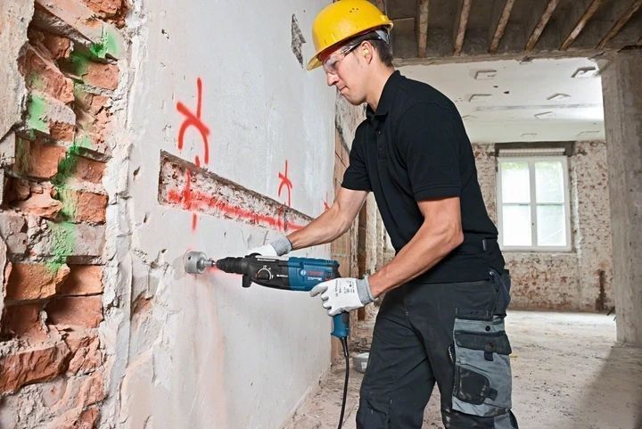 Перфоратор мережевий Bosch Professional GBH 2-28, 880 Вт, 3,2 Дж, 4000 уд.мін, Kickback + Vibration control, L-c MGT-BP-GBH 2-28 фото